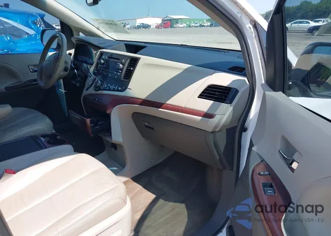 2013 Toyota Sienna Xle V6 8 Passenger from USA, damaged, VIN 5TDYK3DC1DS306677